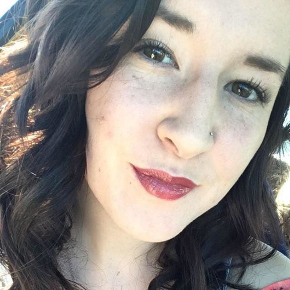 Meet your Posher, Tina - Picture 1 of 1